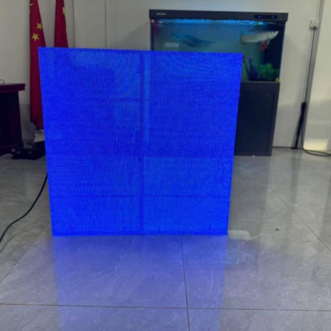 글로샤인 P3.91 LED screen installation in commercial setting
