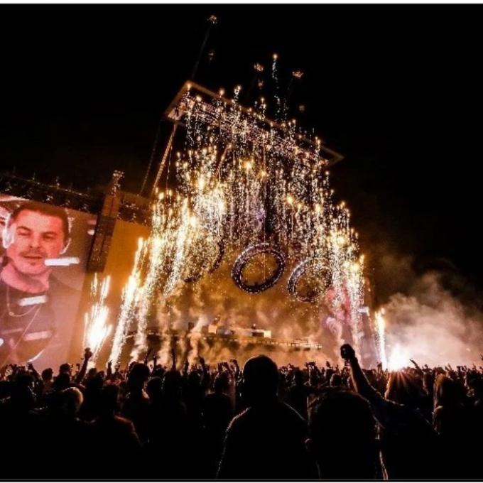 Unilumin UGMⅡ series LED screen in stage production
